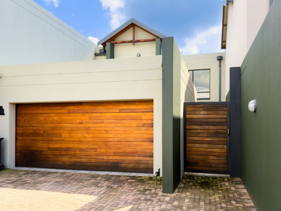 3 Bedroom Property for Sale in The Islands Estates North West